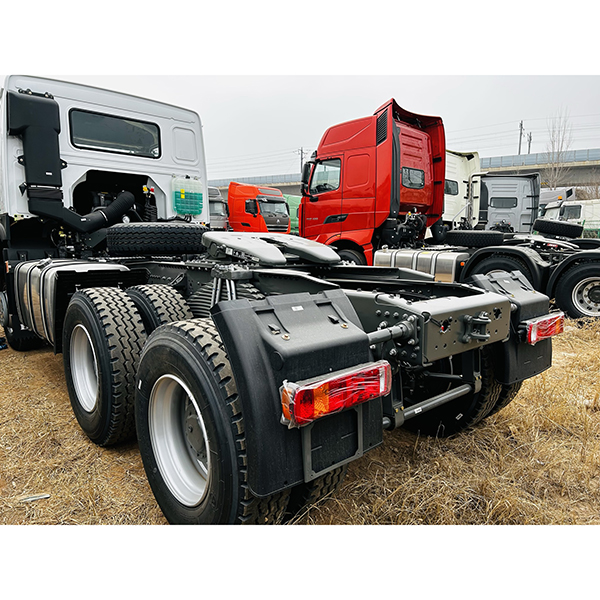 howo NX 6x4 牵引车  轻型/重型